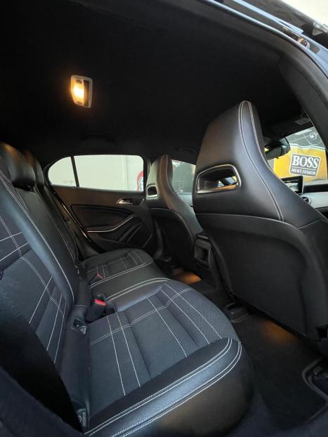 MERCEDES-BENZ GLA 200 1.6 16V 4P CGI ADVANCE TURBO AUTOMTICO, Foto 17
