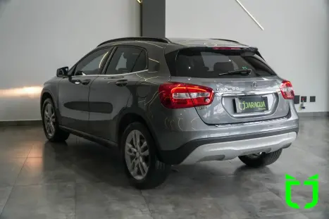 MERCEDES-BENZ GLA 200 1.6 16V 4P CGI STYLE TURBO AUTOM�TICO, Foto 4