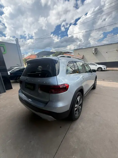 MERCEDES-BENZ GLB 220 2.0 16V 4P MHEV PROGRESSIVE 4MATIC DCT AUTOM�TICO, Foto 5