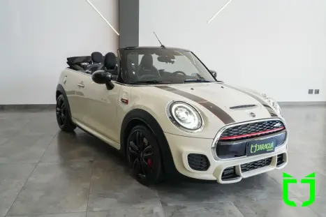MINI Cooper Cabriolet 2.0 16V TWINPOWER GASOLINA JOHN COOPER WORKS STEPTRONIC AUTOM�TICO, Foto 2