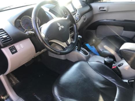 MITSUBISHI L 200 Triton 3.2 16V HPE 4X4 CABINE DUPLA TURBO DIESEL INTERCOOLER AUTOM�TICO, Foto 8
