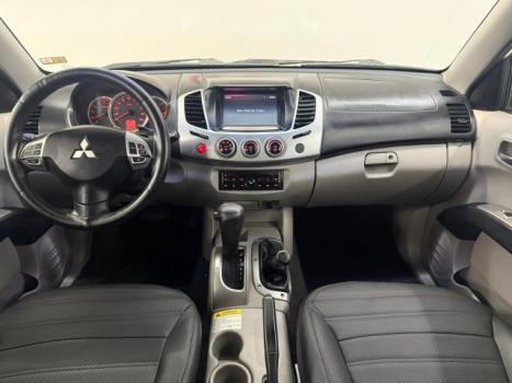 MITSUBISHI L 200 Triton 3.2 16V HPE 4X4 CABINE DUPLA TURBO DIESEL INTERCOOLER AUTOMTICO, Foto 6