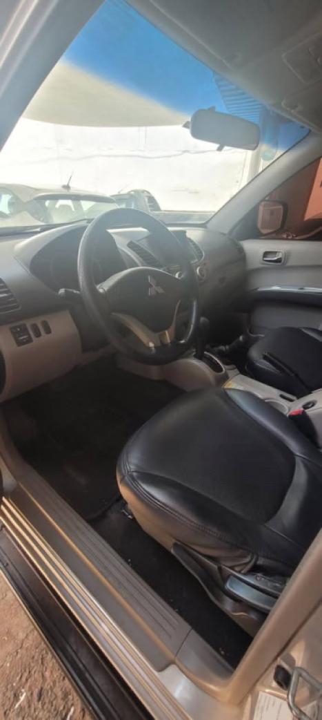 MITSUBISHI L 200 Triton 3.2 16V HPE 4X4 CABINE DUPLA TURBO DIESEL INTERCOOLER AUTOMTICO, Foto 6