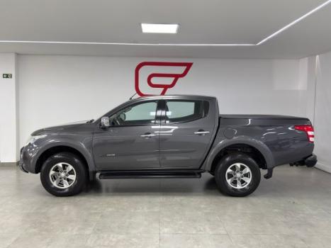MITSUBISHI L 200 Triton 2.4 16V SPORT HPE-S 4X4 CABINE DUPLA TURBO DIESEL AUTOM�TICO, Foto 4