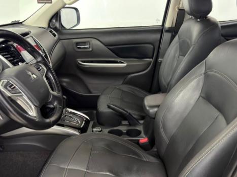 MITSUBISHI L 200 Triton 2.4 16V SPORT HPE-S 4X4 CABINE DUPLA TURBO DIESEL AUTOM�TICO, Foto 5