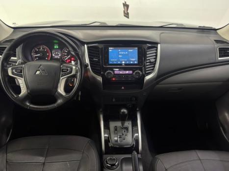 MITSUBISHI L 200 Triton 2.4 16V SPORT HPE-S 4X4 CABINE DUPLA TURBO DIESEL AUTOM�TICO, Foto 6