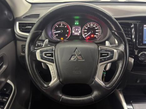 MITSUBISHI L 200 Triton 2.4 16V SPORT HPE-S 4X4 CABINE DUPLA TURBO DIESEL AUTOM�TICO, Foto 8