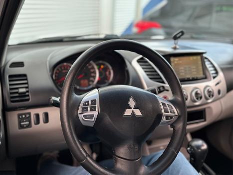 MITSUBISHI L 200 Triton 3.5 V6 HPE 4X4 FLEX CABINE DUPLA AUTOM�TICO, Foto 11