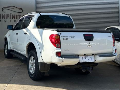 MITSUBISHI L 200 Triton 2.4 16V FLEX HLS CABINE DUPLA, Foto 2