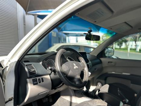 MITSUBISHI L 200 Triton 2.4 16V FLEX HLS CABINE DUPLA, Foto 6