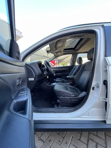 MITSUBISHI Outlander 2.0 16V 4P AUTOMTICO, Foto 19