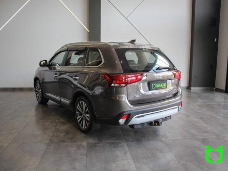 MITSUBISHI Outlander 2.2 16V 4P 4X4 HPE-S AWD DIESEL AUTOMTICO, Foto 4