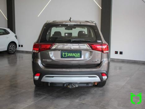 MITSUBISHI Outlander 2.2 16V 4P 4X4 HPE-S AWD DIESEL AUTOMTICO, Foto 5