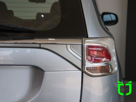 MITSUBISHI Outlander 2.0 16V 4P AUTOMTICO, Foto 8