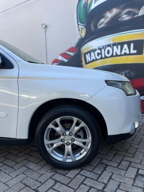 MITSUBISHI Outlander 2.0 16V 4P AUTOM�TICO, Foto 9