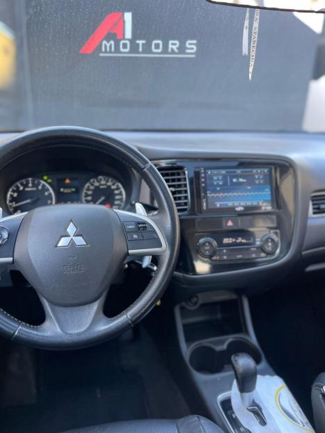 MITSUBISHI Outlander 2.0 16V 4P AUTOM�TICO, Foto 17