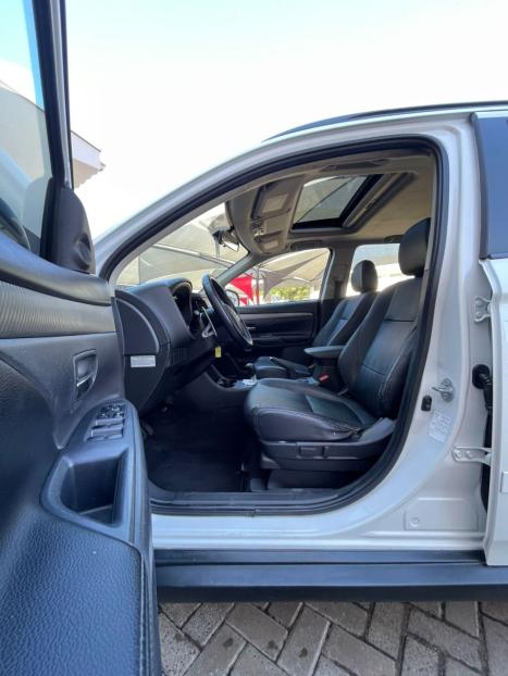 MITSUBISHI Outlander 2.0 16V 4P AUTOM�TICO, Foto 19