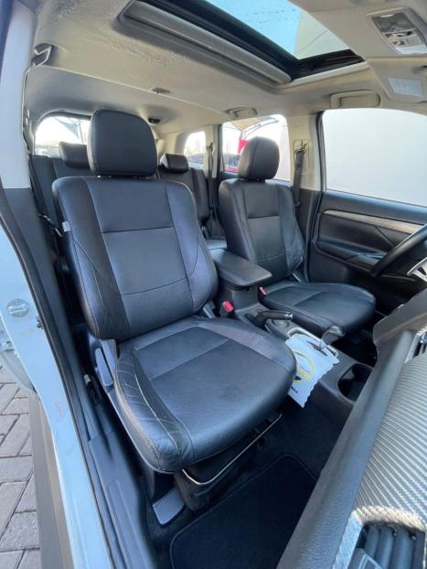 MITSUBISHI Outlander 2.0 16V 4P AUTOM�TICO, Foto 23
