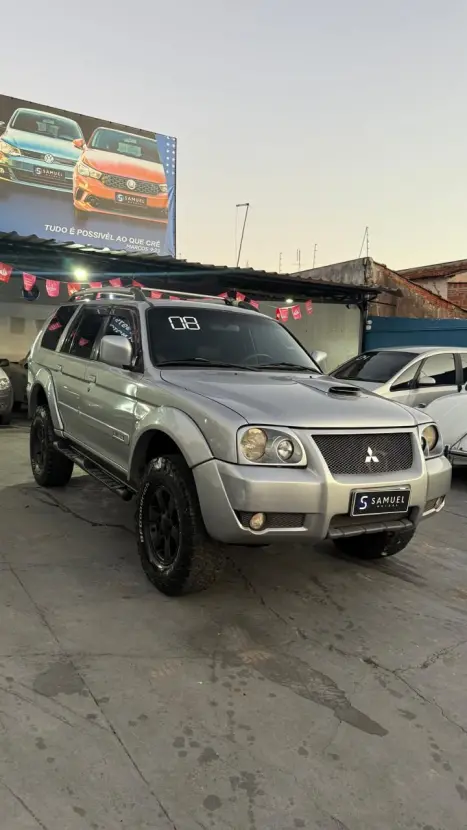 MITSUBISHI Pajero 3.5 V6 24V 4P 4X4 GLS AUTOMÁTICO, Foto 3 MITSUBISHI Pajero 3.5 V6 24V 4P 4X4 GLS AUTOMÁTICO, Foto 3