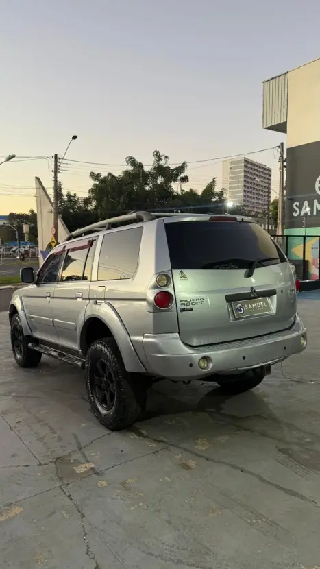 MITSUBISHI Pajero 3.5 V6 24V 4P 4X4 GLS AUTOMÁTICO, Foto 6 MITSUBISHI Pajero 3.5 V6 24V 4P 4X4 GLS AUTOMÁTICO, Foto 6