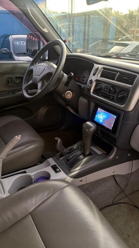 MITSUBISHI Pajero 3.5 V6 24V 4P 4X4 GLS AUTOMÁTICO, Foto 8 MITSUBISHI Pajero 3.5 V6 24V 4P 4X4 GLS AUTOMÁTICO, Foto 8