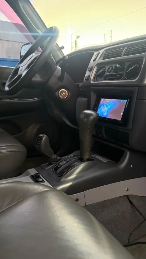 MITSUBISHI Pajero 3.5 V6 24V 4P 4X4 GLS AUTOMÁTICO, Foto 9 MITSUBISHI Pajero 3.5 V6 24V 4P 4X4 GLS AUTOMÁTICO, Foto 9