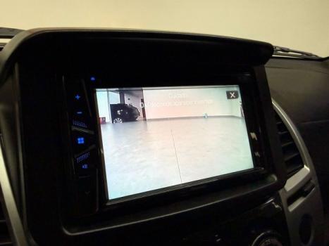 MITSUBISHI Pajero Dakar 3.5 V6 24V 4P HPE FLEX 4X4 7 LUGARES AUTOMÁTICO, Foto 11 MITSUBISHI Pajero Dakar 3.5 V6 24V 4P HPE FLEX 4X4 7 LUGARES AUTOMÁTICO, Foto 11