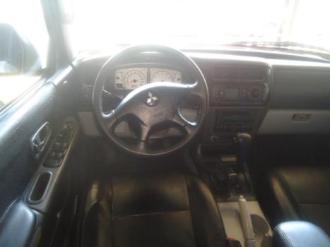 MITSUBISHI Pajero Sport 3.5 V6 24V 4P 4X4 HPE FLEX AUTOM�TICO, Foto 4