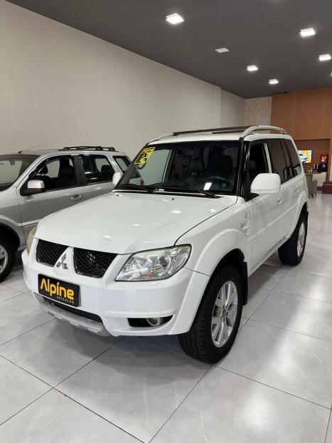 MITSUBISHI Pajero TR4 2.0 16V 4P AUTOMÁTICO, Foto 3 MITSUBISHI Pajero TR4 2.0 16V 4P AUTOMÁTICO, Foto 3