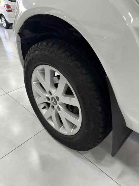 MITSUBISHI Pajero TR4 2.0 16V 4P AUTOMÁTICO, Foto 15 MITSUBISHI Pajero TR4 2.0 16V 4P AUTOMÁTICO, Foto 15