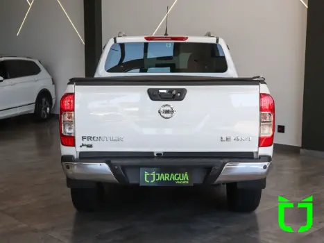 NISSAN Frontier 2.3 16V LE 4X4 CABINE DUPLA BI-TURBO DIESEL AUTOM�TICO, Foto 5
