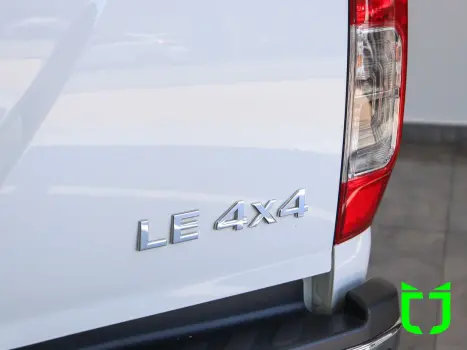 NISSAN Frontier 2.3 16V LE 4X4 CABINE DUPLA BI-TURBO DIESEL AUTOM�TICO, Foto 8