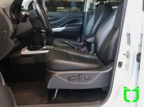 NISSAN Frontier 2.3 16V LE 4X4 CABINE DUPLA BI-TURBO DIESEL AUTOM�TICO, Foto 18