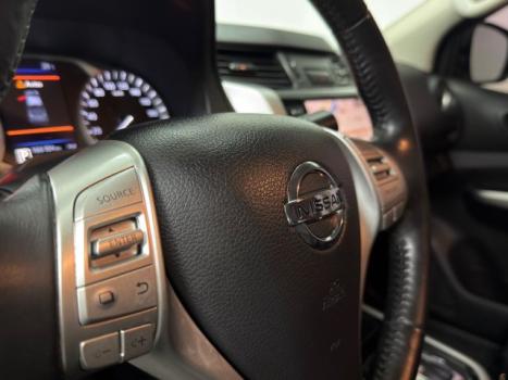 NISSAN Frontier 2.3 16V XE 4X4 CABINE DUPLA BI-TURBO DIESEL AUTOM�TICO, Foto 10