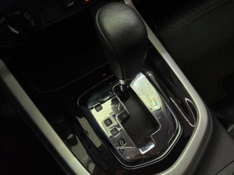 NISSAN Frontier 2.3 16V XE 4X4 CABINE DUPLA BI-TURBO DIESEL AUTOM�TICO, Foto 16