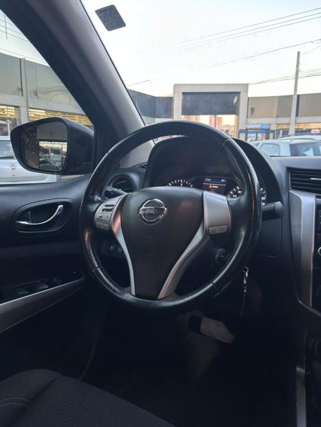 NISSAN Frontier 2.3 ATTACK CABINE DUPLA 4X4 BI-TURBO DIESEL AUTOM�TICO, Foto 9