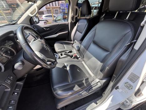 NISSAN Frontier 2.3 ATTACK CABINE DUPLA 4X4 BI-TURBO DIESEL AUTOM�TICO, Foto 14