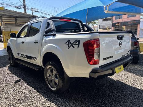 NISSAN Frontier 2.3 ATTACK CABINE DUPLA 4X4 BI-TURBO DIESEL AUTOM�TICO, Foto 3