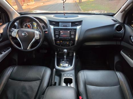 NISSAN Frontier 2.3 16V SE 4X4 CABINE DUPLA BI-TURBO DIESEL AUTOM�TICO, Foto 4