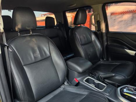 NISSAN Frontier 2.3 16V SE 4X4 CABINE DUPLA BI-TURBO DIESEL AUTOM�TICO, Foto 7