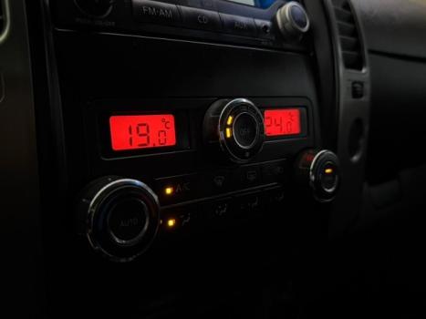 NISSAN Frontier 2.5 SL 4X4 TURBO DIESEL CABINE DUPLA AUTOM�TICO, Foto 11