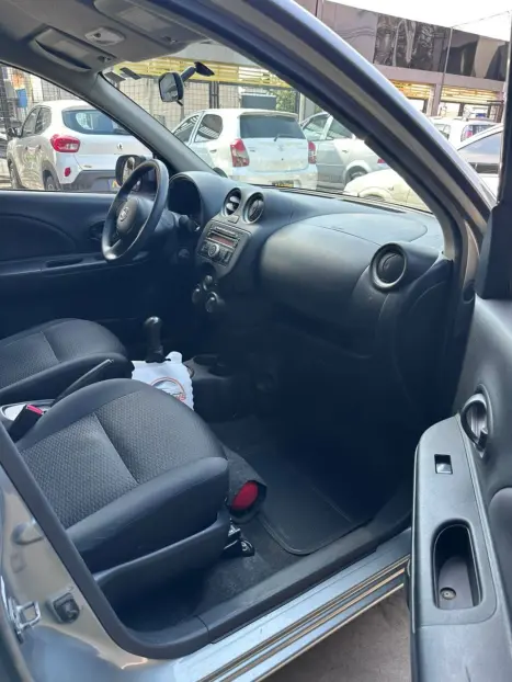 NISSAN March 1.0 16V 4P S FLEX, Foto 11