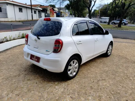 NISSAN March 1.6 16V 4P SV FLEX, Foto 3
