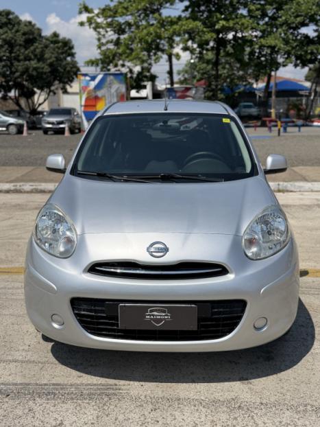 NISSAN March 1.6 16V 4P SV FLEX, Foto 4