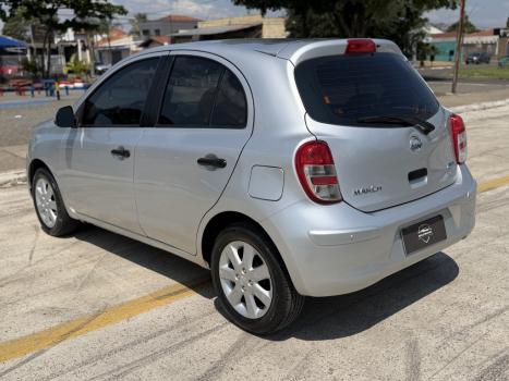 NISSAN March 1.6 16V 4P SV FLEX, Foto 6