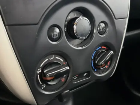 NISSAN Versa Sedan 1.6 16V 4P SV FLEX XTRONIC AUTOM�TICO CVT, Foto 12