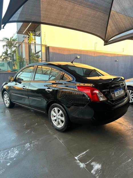 NISSAN Versa Sedan 1.6 16V 4P FLEX SL, Foto 2