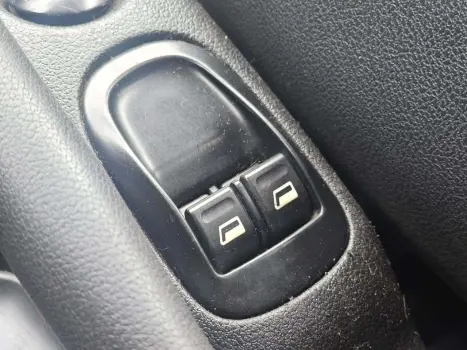 PEUGEOT 207 Hatch 1.4 XR FLEX, Foto 13