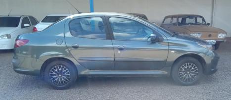 PEUGEOT 207 Sedan 1.4 4P PASSION XR FLEX, Foto 2