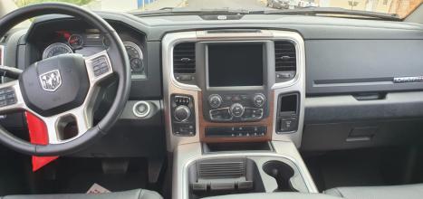 RAM 1500 5.7 V8 CLASSIC LARAMIE CABINE DUPLA 4X4 AUTOM�TICO, Foto 4
